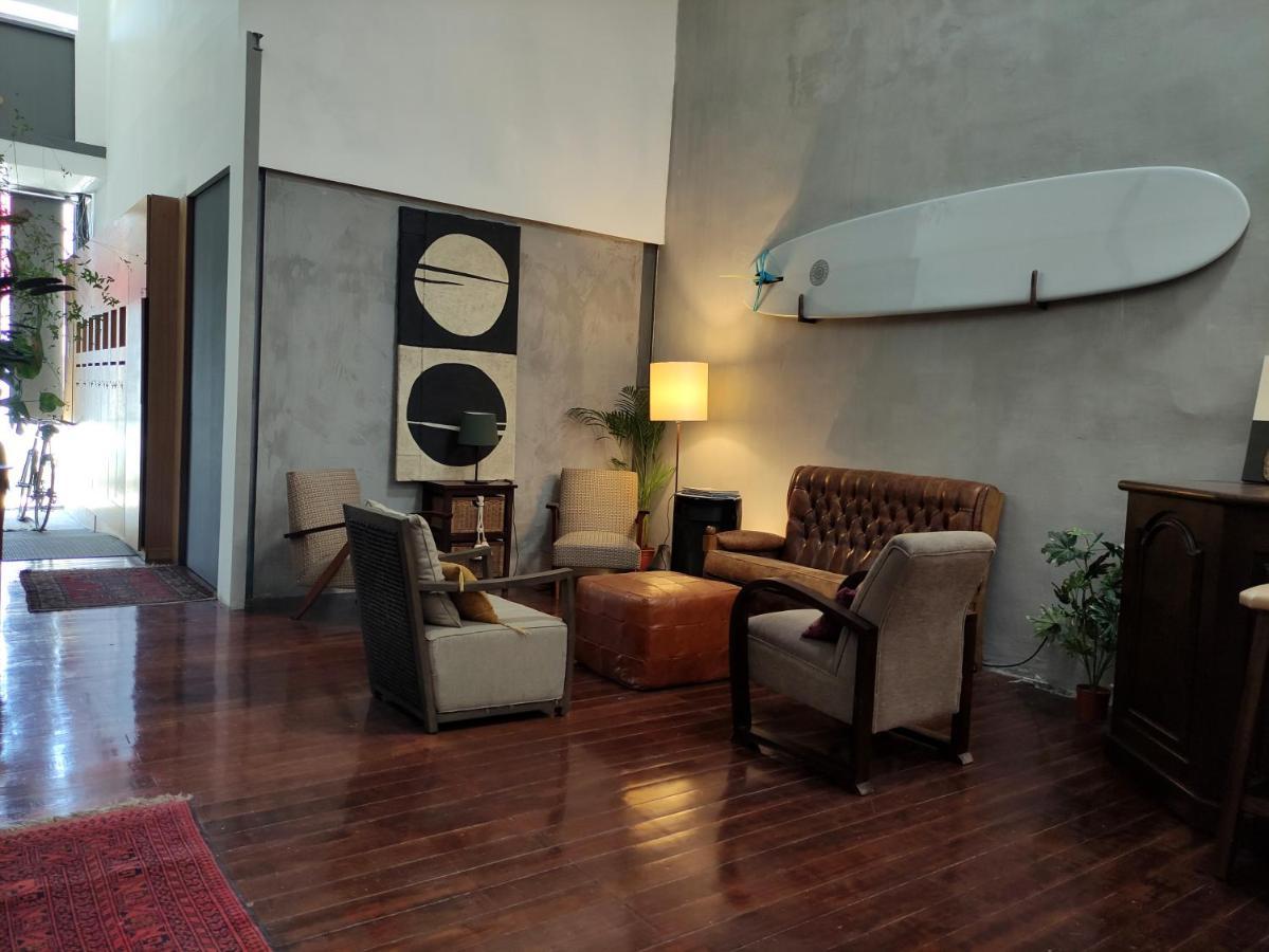 Caruma Surf Hostel Matosinhos  Exterior photo