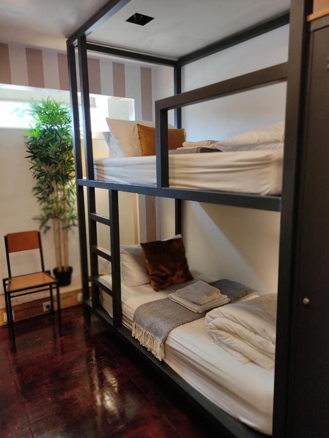 Caruma Surf Hostel Matosinhos  Exterior photo